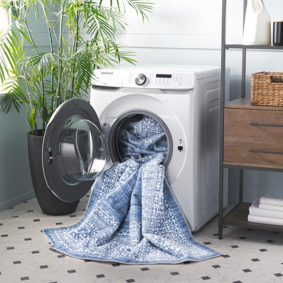 Safavieh Arizona Machine-Washable Collection ARZ303 Rug, Blue/Ivory, 6' Round