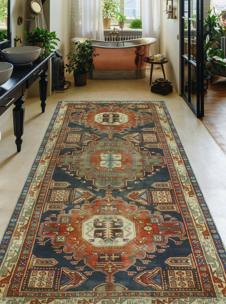 Semi-Antique Borden Navy/Rust Runner, 4'10x10'1