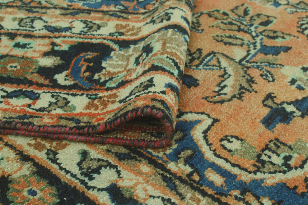 Semi-Antique Villads Rust/Ivory Rug, 6'9x9'3