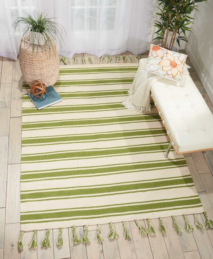 Nourison Solano Ivory/Green Area Rug, 4'x6'6"