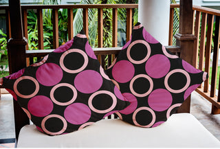 Mod Circles Indoor/Outdoor Throw Pillow, Orchid, 20"x20"