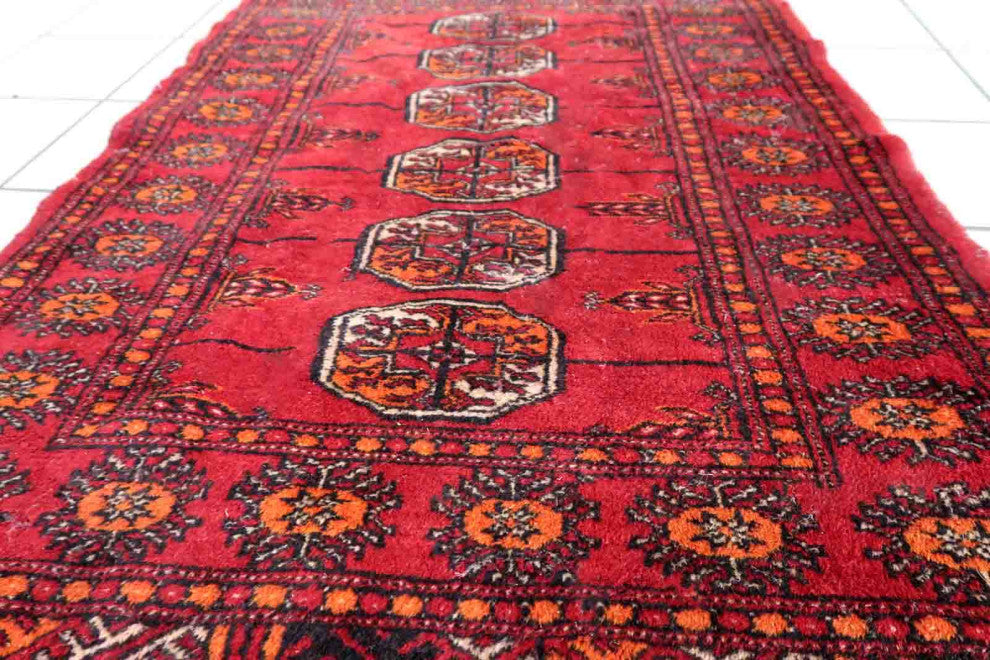 Handmade Vintage Pakistani Lahore Rug 2.6'x4', 80cmx122cm, 1970s