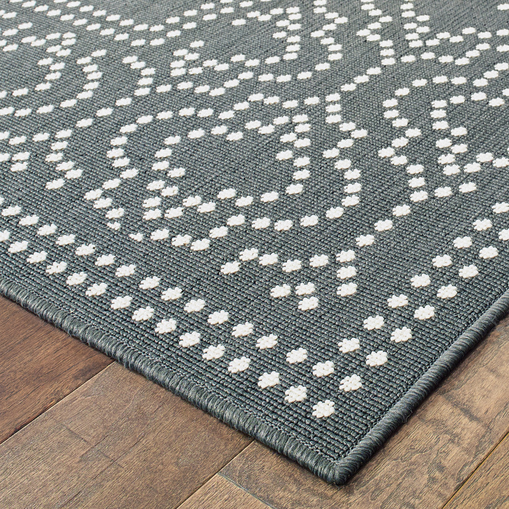 Martinique Intricate Border Grey/ Ivory Indoor/Outdoor Area Rug, 7'10"x10'10"