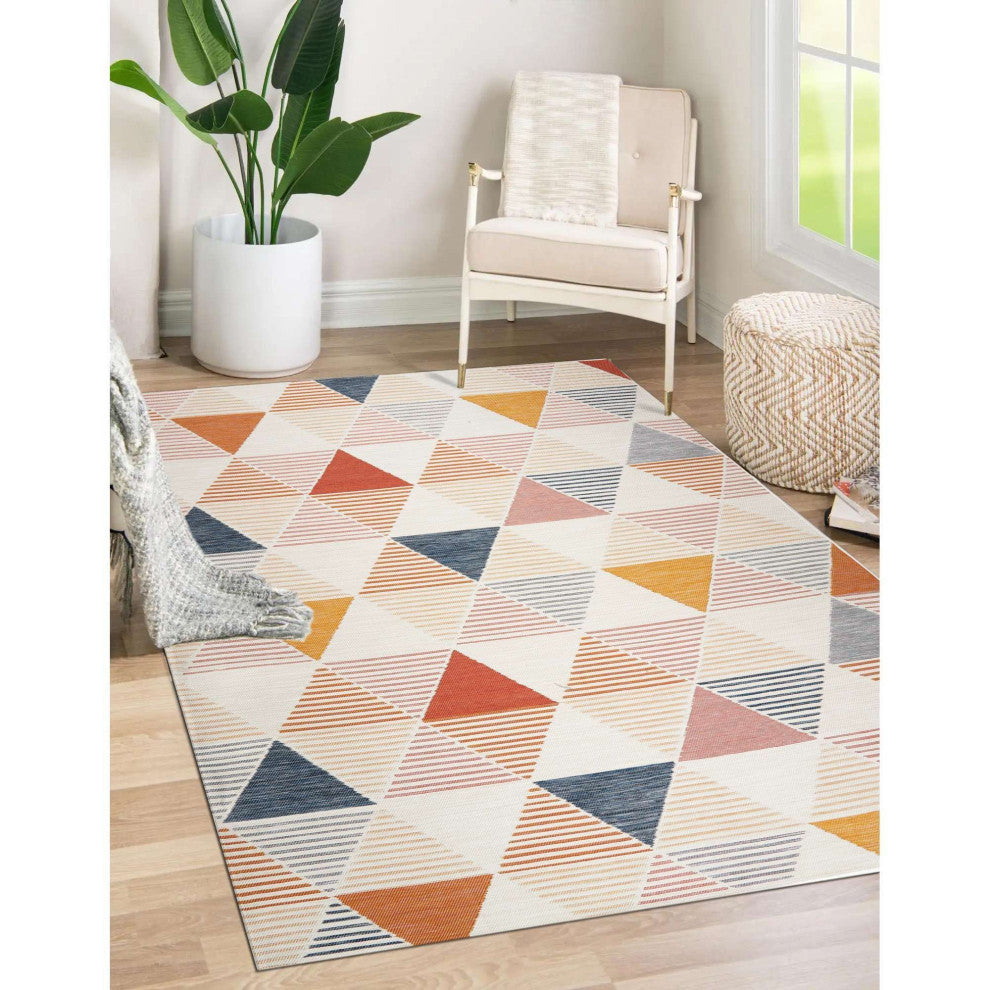 Plaza Triangles Reversible Indoor/ Outdoor Area Rug, Multi, 5'3"x7'3"