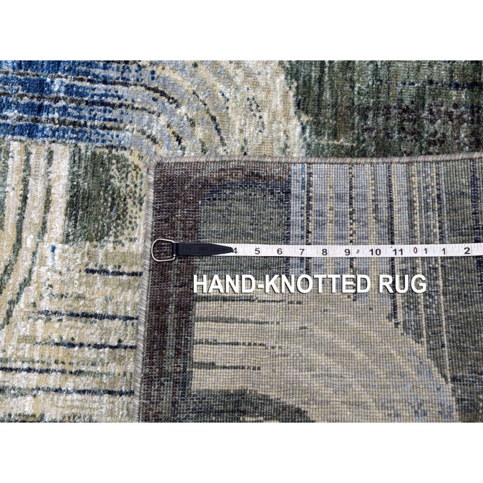 THE INTERTWINED PASSAGE Silk Textured Wool Hand Knotted Oriental Rug, 4'0"x6'1"