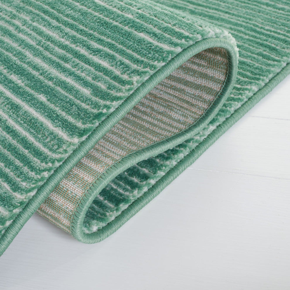 Safavieh Vision Vsn606X Solid Color Rug, Light Green, 5'1"x7'6"