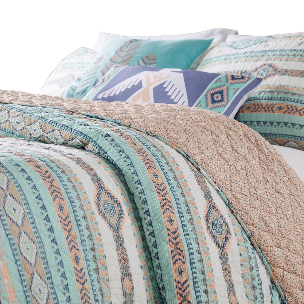 Benzara BM245666 3 Piece King Quilt Set With Geometric Pattern, Blue