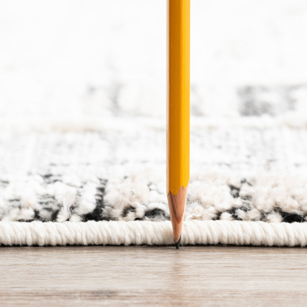 Henry Contemporary High-Low Modern Geometric Gray Indoor Area Rug, 5' x 7'