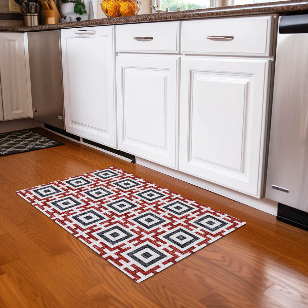 Indoor/Outdoor Marlo MO1 Red Machine Washable 1'8" x 2'6" Rug