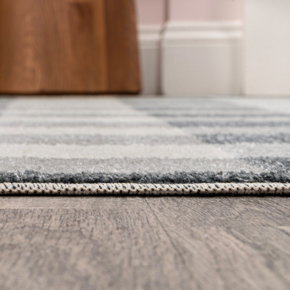 Gradient Plaid Cottage Machine-Washable Light Gray/Dark Gray/Cream 8x10 Area Rug