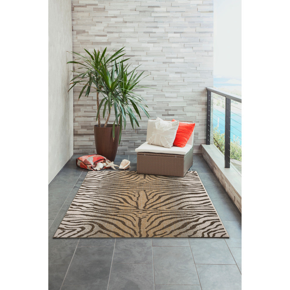 Carmel Zebra Indoor/Outdoor Rug Sand, 6'6"x9'3"