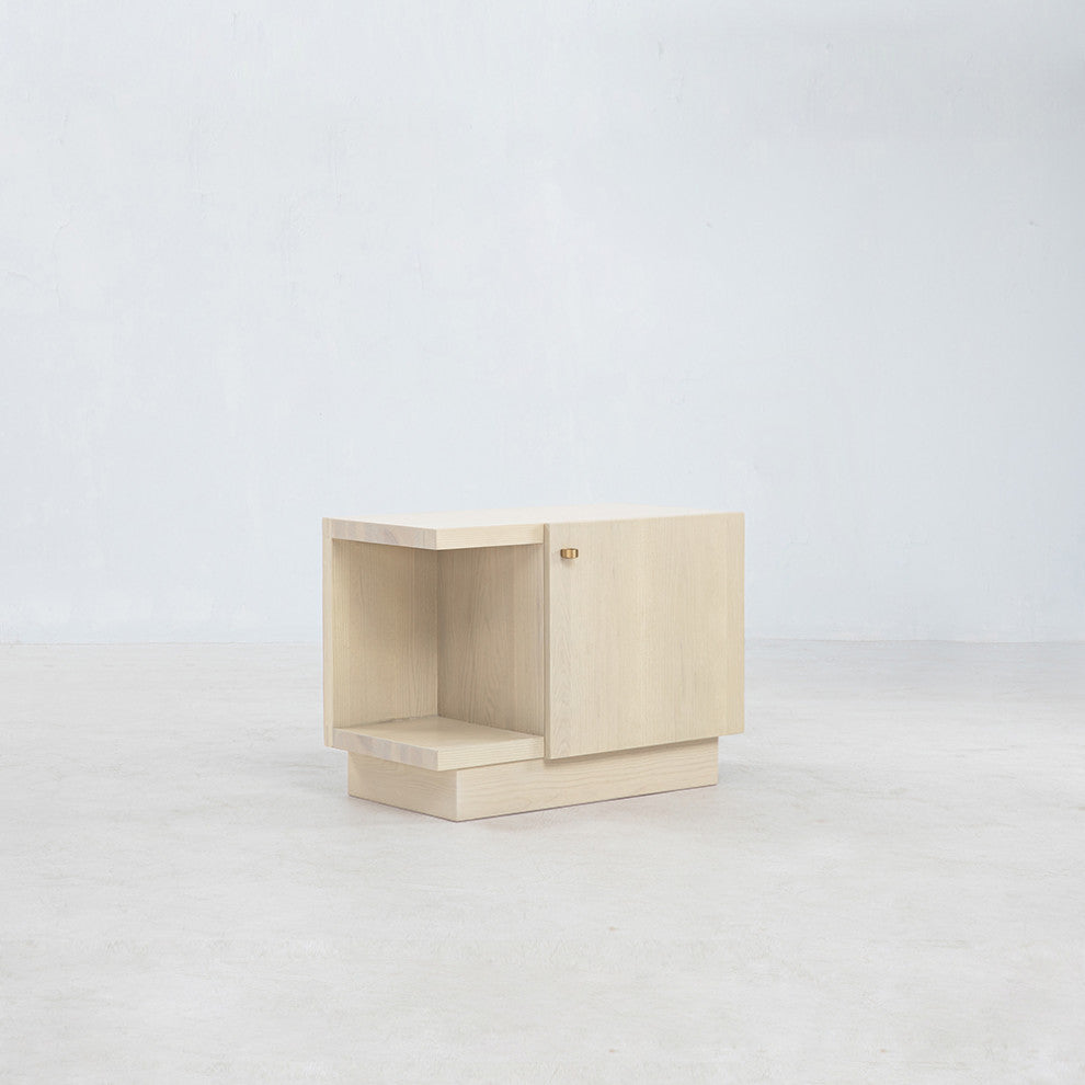 Sierra 30" Right Nightstand, Finish: Fawn