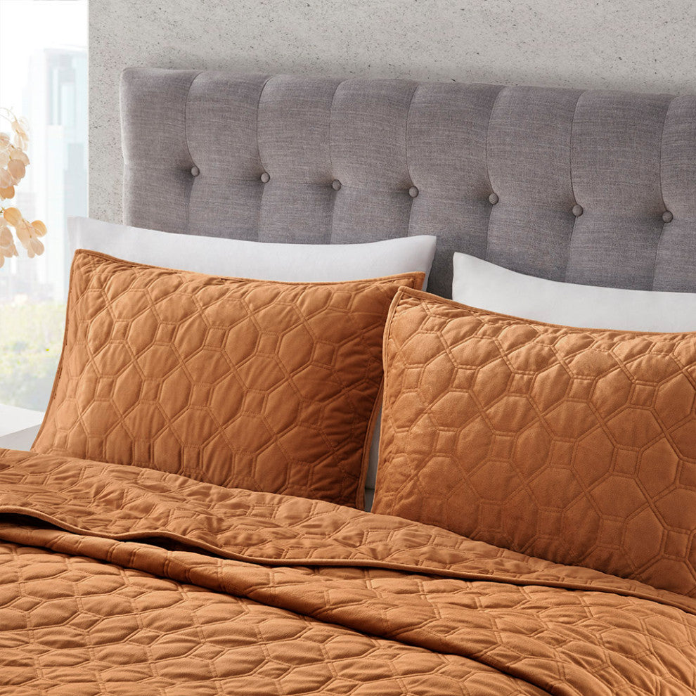Madison Park Harper 3 Piece Velvet Quilt Set With Coordinating Shams