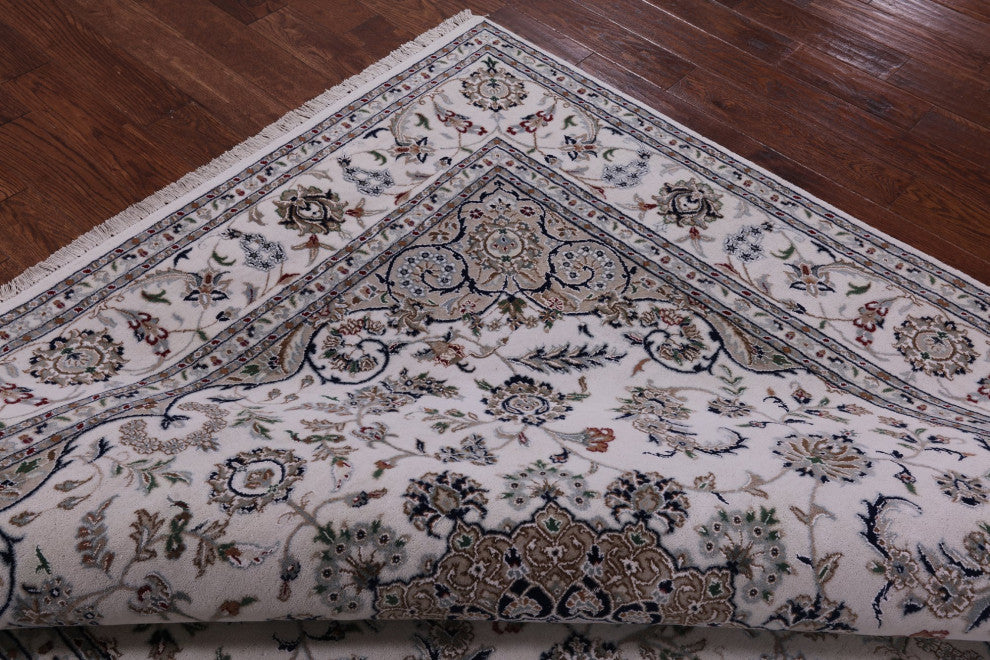 8' Square Wool and Silk Persian Nain Handmade Rug Q9303