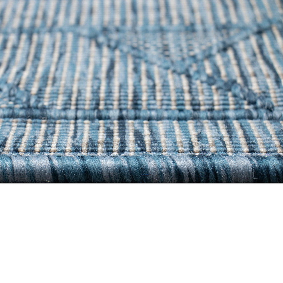 Carmel Pyramid Indoor/Outdoor Rug Aqua 4'10"x7'6"