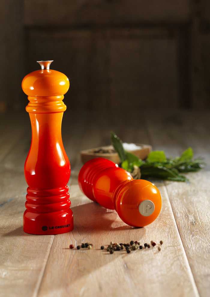 Le Creuset Classic Salt Mill, Volcanic