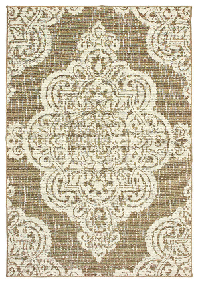 Martinique Overscale Medallion Tan/ Ivory Indoor/Outdoor Area Rug, 8'6"x13'