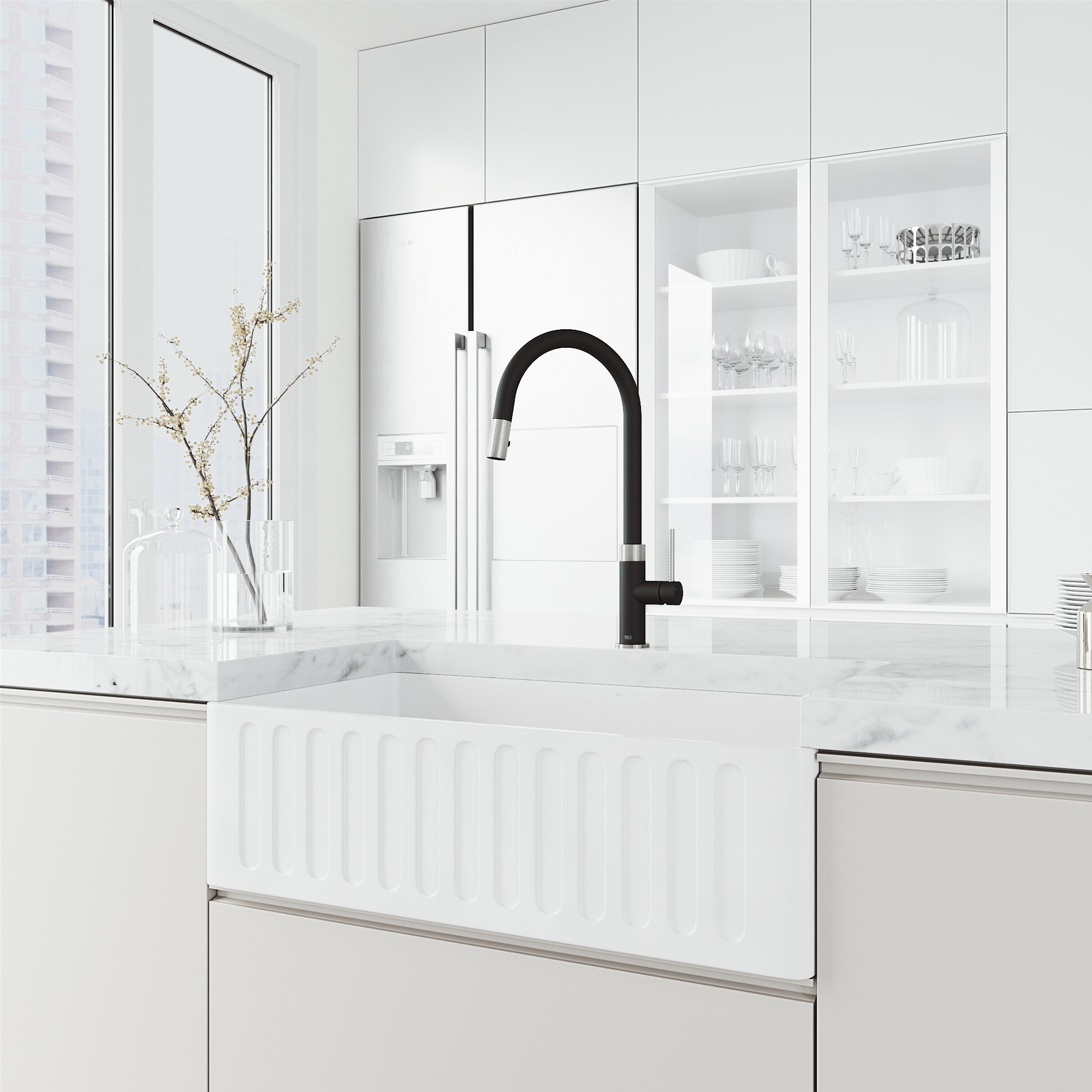 VIGO Bristol 19" H Single Handle Pull-Down Sprayer Kitchen Faucet, Stainless Steel/Matte Black, Without Extras